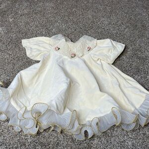 Vintage Isabella Baby Toddler Dress 2T Ivory Velvet With Lace Ruffle Bottom